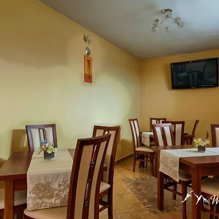 Krystian Bed & Breakfast *
