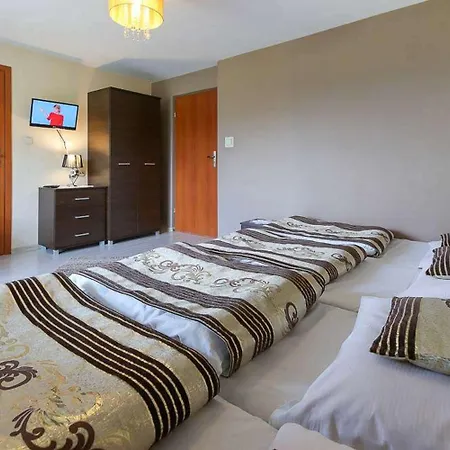 Bed & Breakfast Krystian *
